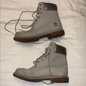 Grey Timberlands